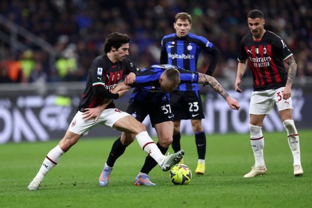 话中牢牢占 话中牢牢占